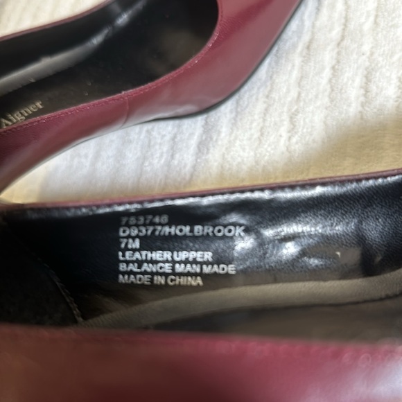 Etienne Aigner pumps size 7 - Picture 5 of 6